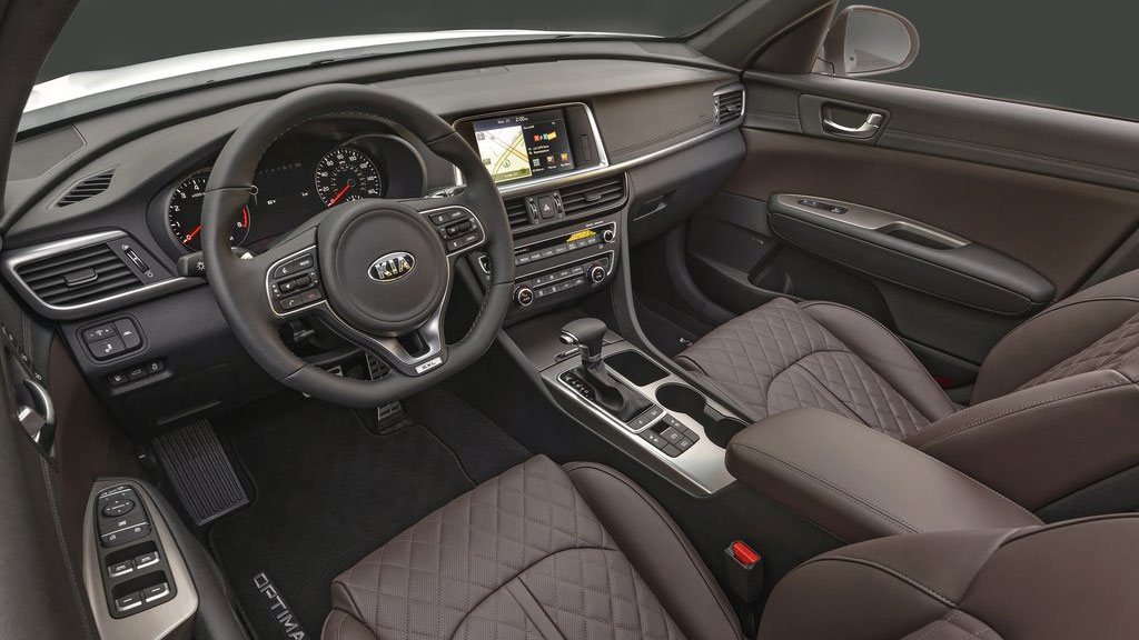 Nội thất Kia Optima 2017 2.4GT Line
