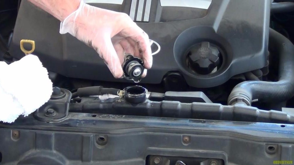 Hệ thống làm lạnh nên được làm sạch 2 năm một lần hoặc 38.000 km cho hầu hết các loại xe