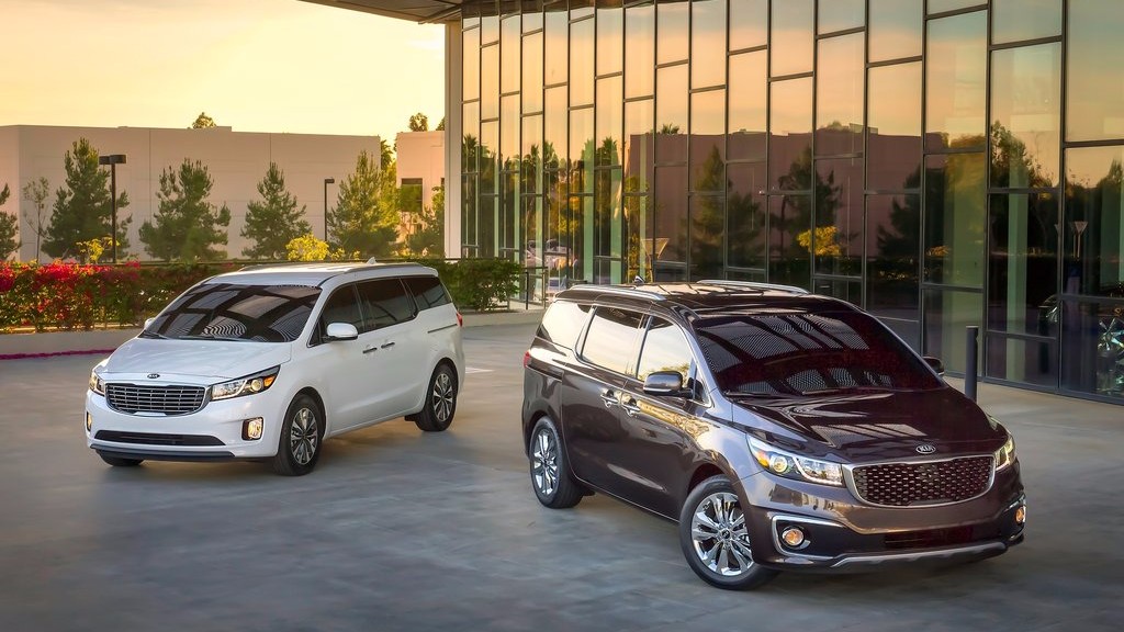 Kia Sedona 2016 có mức giá hấp dẫn nhất phân khúc