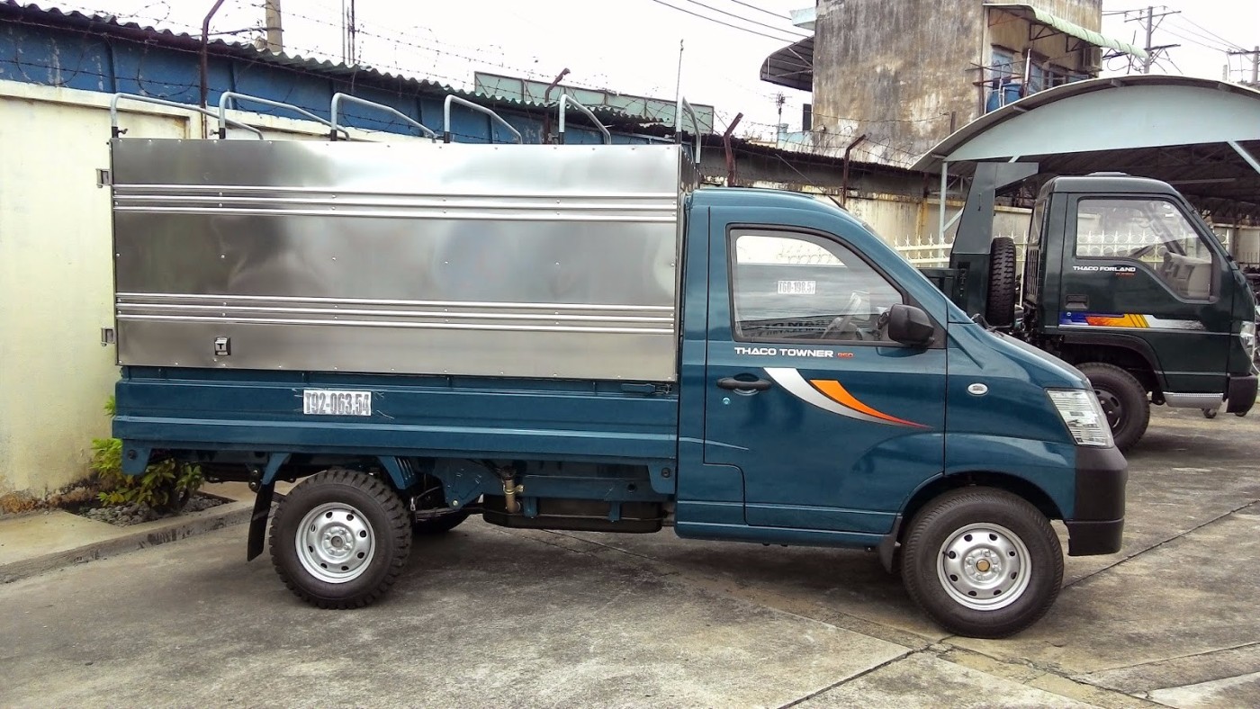 Xe tải nhỏ mới máy xăng dưới 1 tấn - Thaco Towner950A