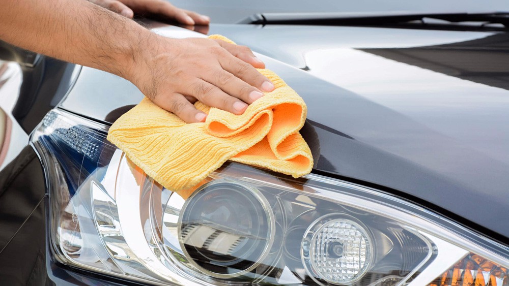 Đèn pha sạch và sáng cũng giúp giảm độ chói cho các xe đối diện