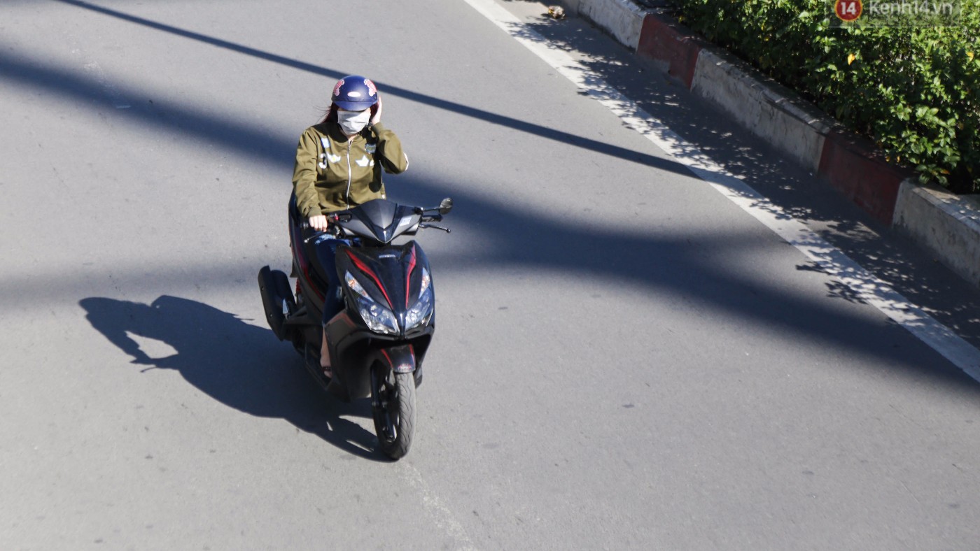 Không nên di chuyển khi trời nắng to