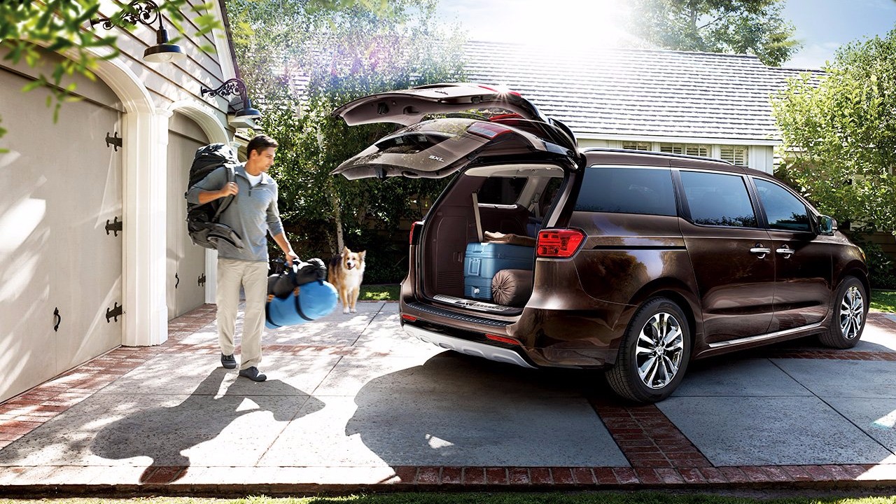 Cốp sau của Sedona sẽ tự động mở khi người dùng đến gần