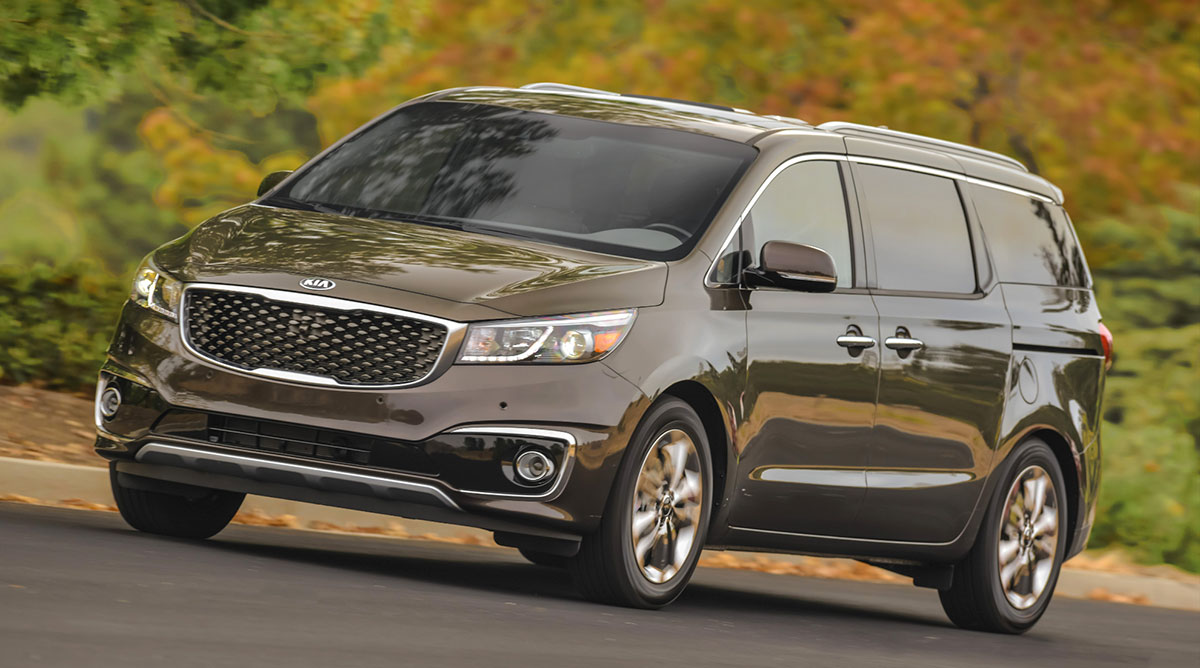 Kia Sedona 2017 sở hữu phần đầu xe quen thuộc