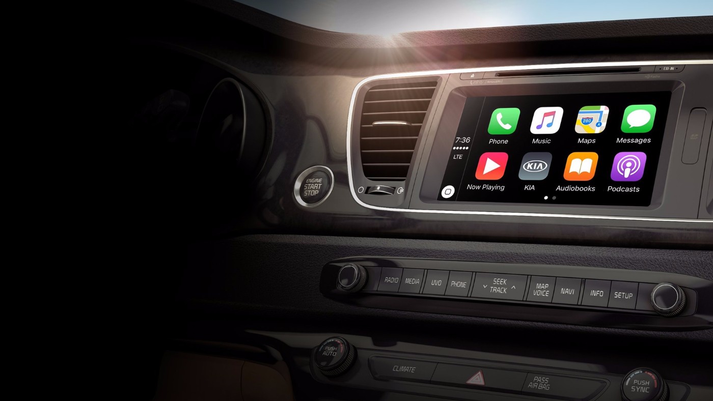 Hệ thống giải trí của Kia Sedona 2017 đem lại cho người sử dụng sự thoải mái
