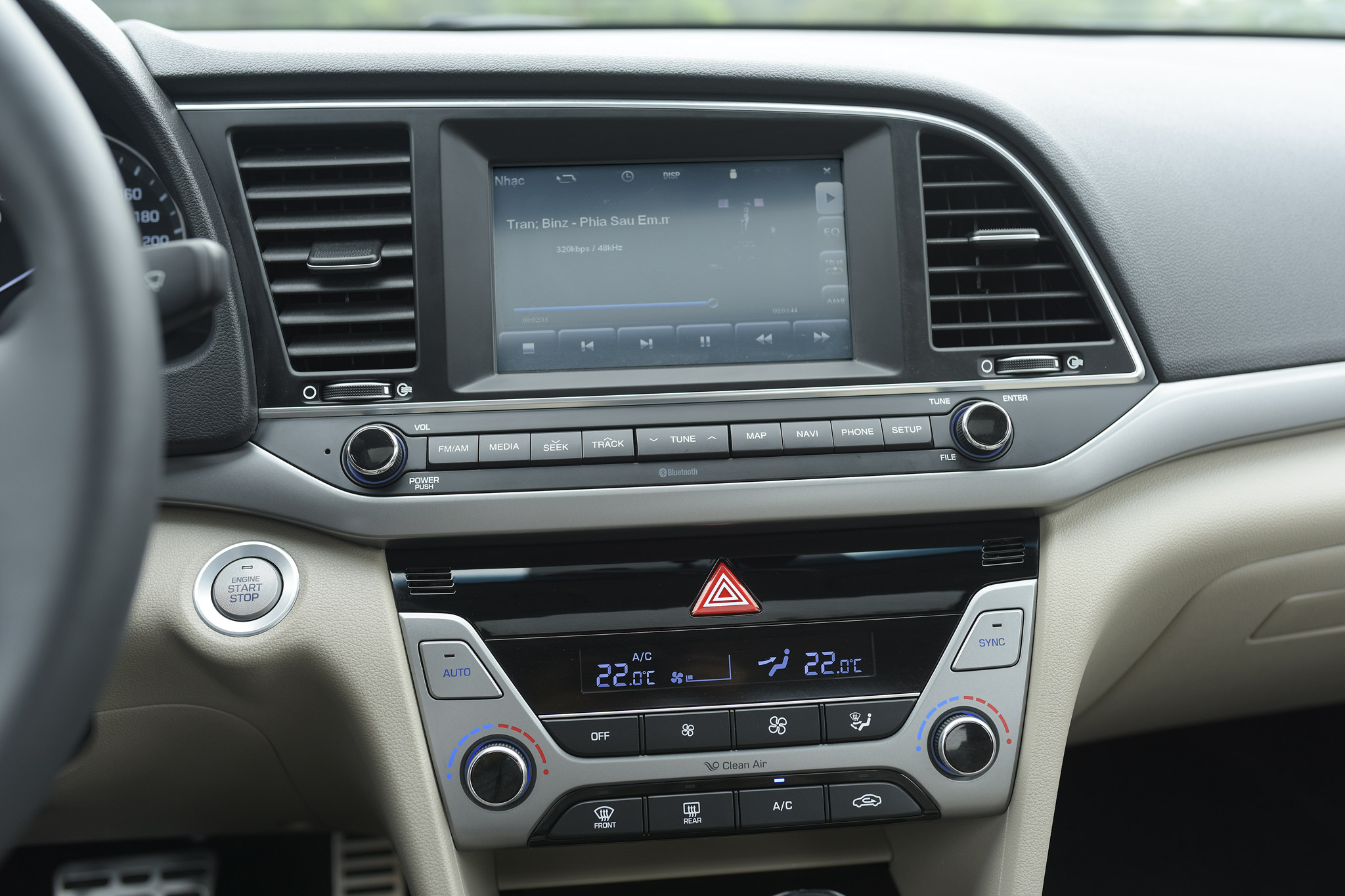 Hyundai Elantra 2018 với tính năng dẫn đường thân thiện