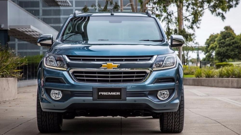 Nhìn chính diện, Chevrolet TrailBlazer 2018 có phần giống với người anh em bán tải Chevrolet Colorado.