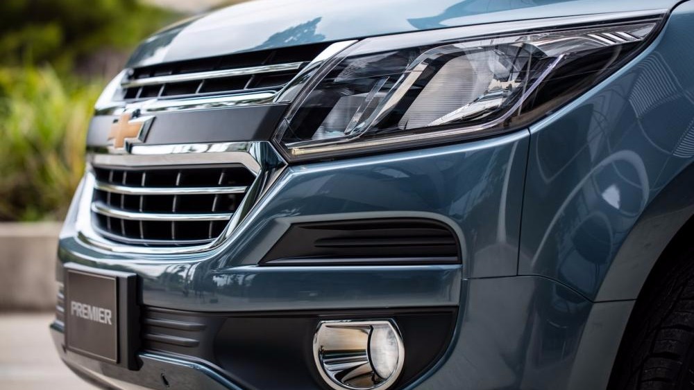 Lưới tản nhiệt của xe được thiết kế chia thành hai tầng