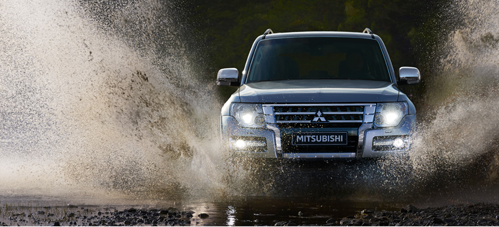 Xe Mitsubishi Pajero thường được biết đến với khả năng off-road siêu hạng