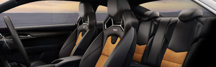 Ghế sau của xe Coupe (nếu có) khá gò bó