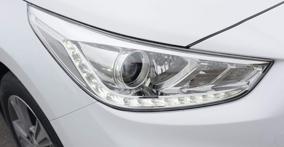 Đèn pha Hyundai Accent 2018