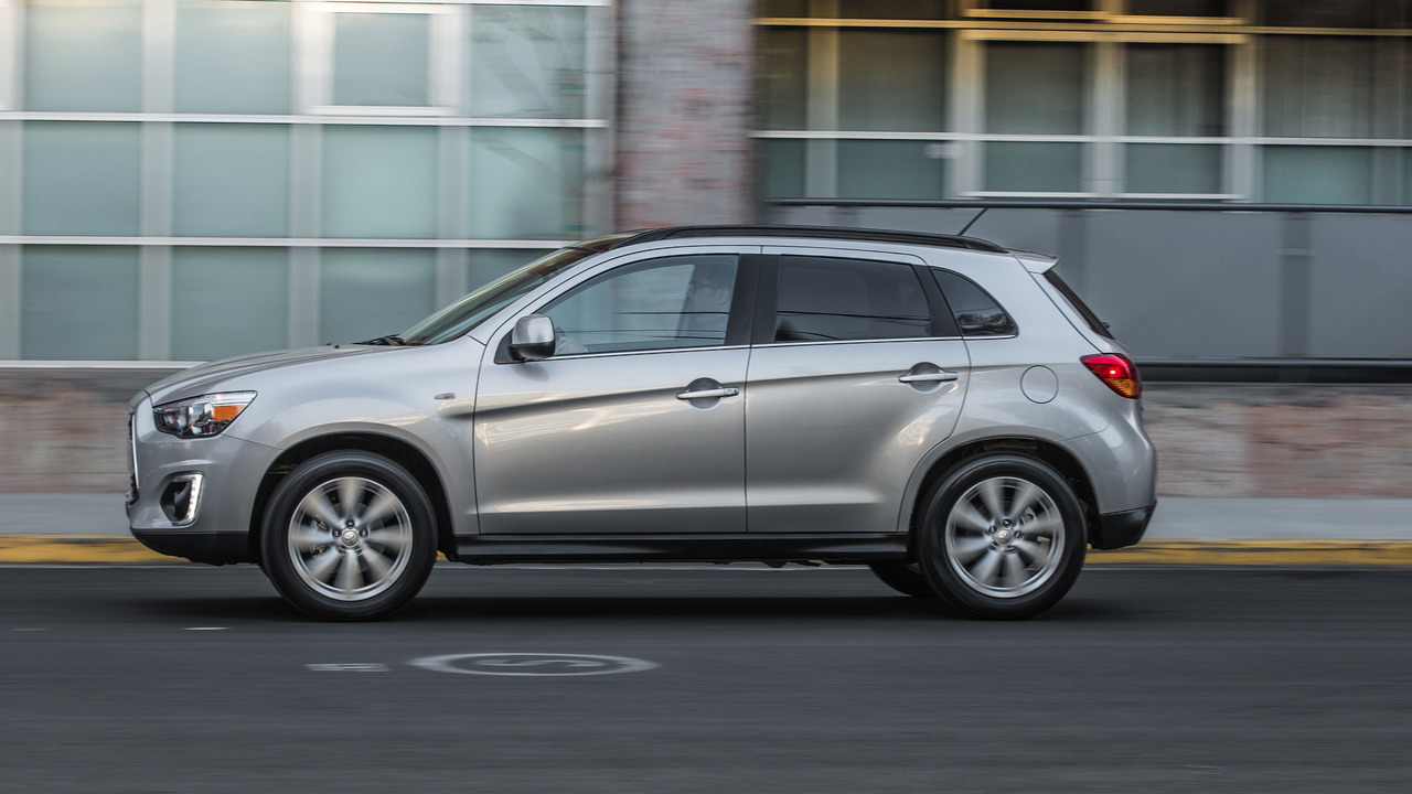 Xe Mitsubishi Outlander Sport 2015