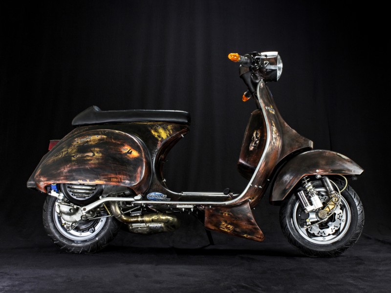 Một cách trang trí xe Vespa độc đáo