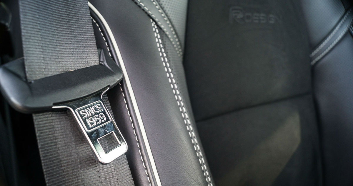Dây đai an toàn 3 điểm trên xe Volvo