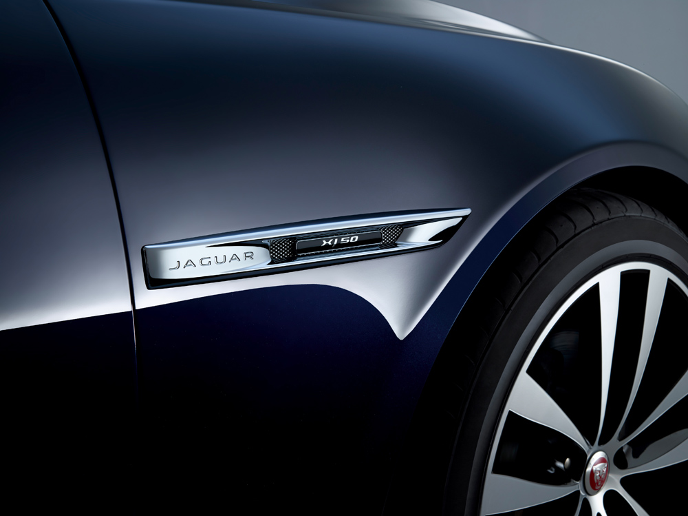 Ngoại thất XJ50 ấn tượng