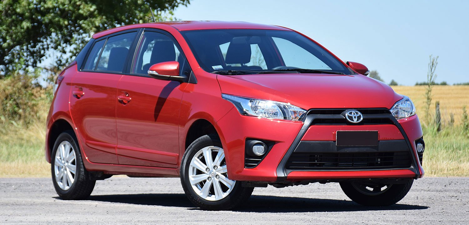 Giá bán Toyota Yaris 2017
