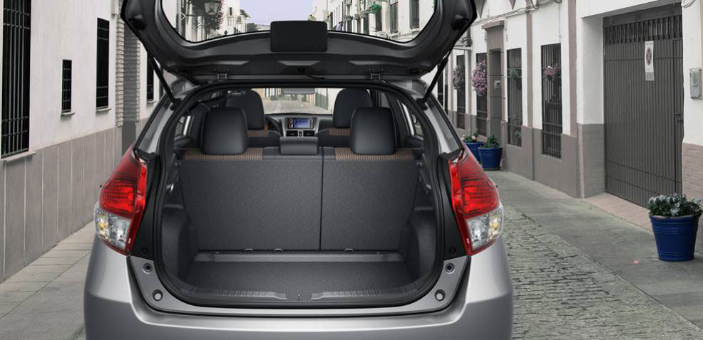 Khoang hành lý Toyota Yaris 2017