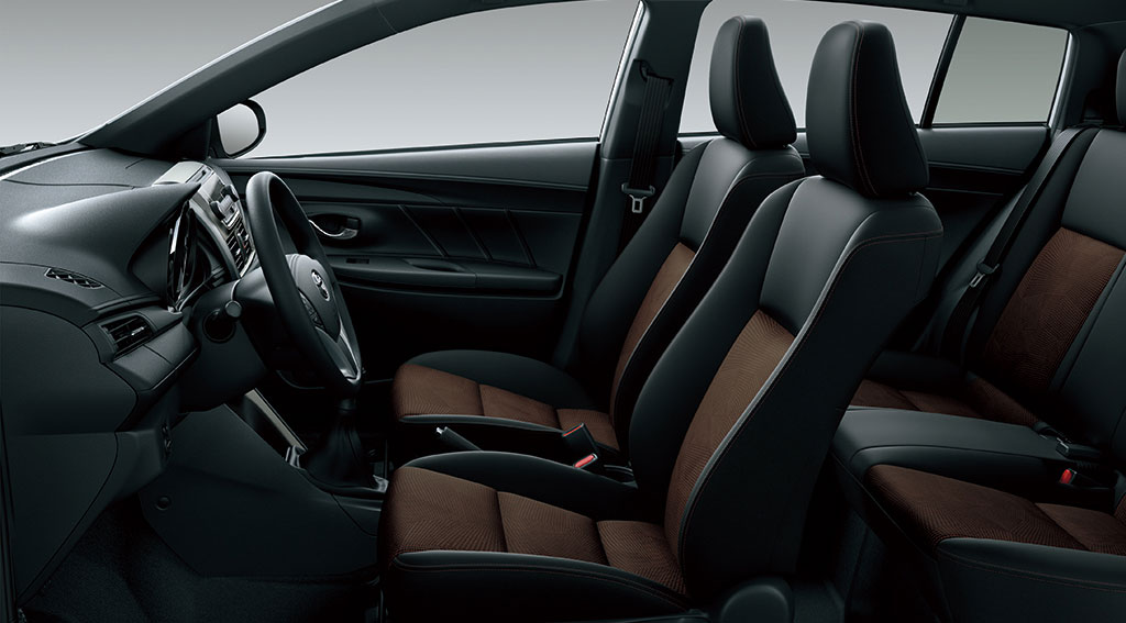 Không gian nội thất Toyota Yaris 2017