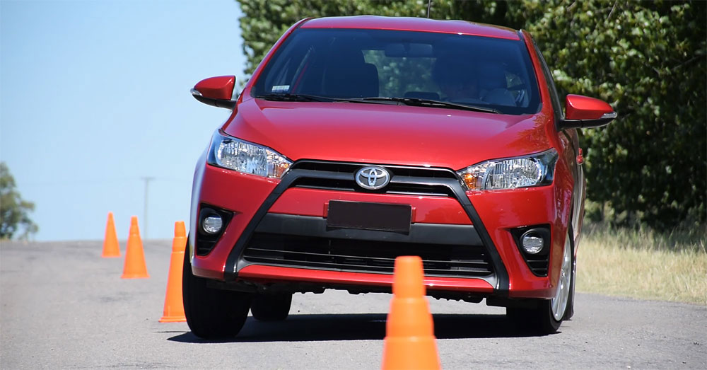 Vận hành Toyota Yaris 2017