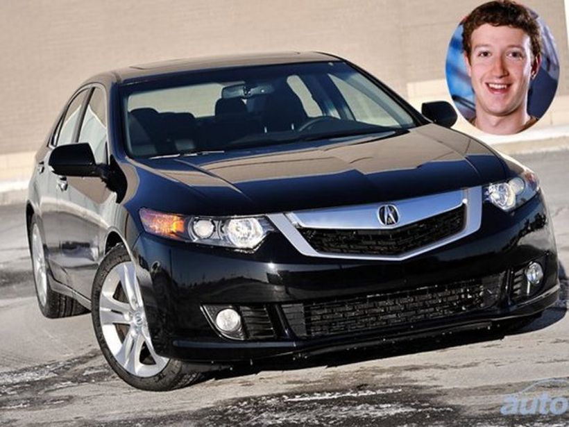Dù là một tỷ phú trẻ tuổi, Mark Zuckerberg vẫn ưu thích chiếc Acura TSX