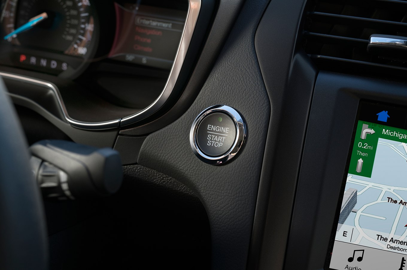 Ford là hãng đầu iên áp dụng công nghệ tự động tắt động cơ khi xe không hoạt động