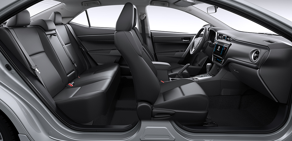 Nội thất xe Toyota Corolla Altis 2018