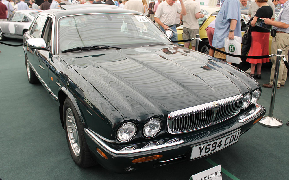 Jaguar Daimler V8 Super LWB