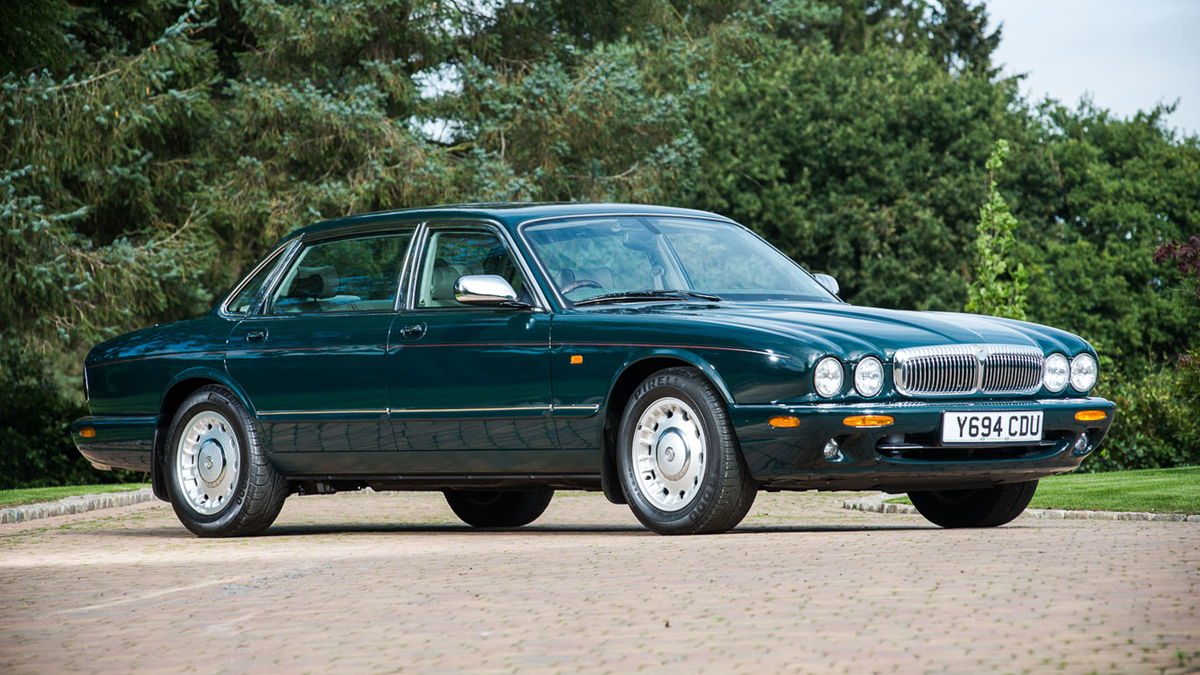 Jaguar Daimler V8 Super LWB