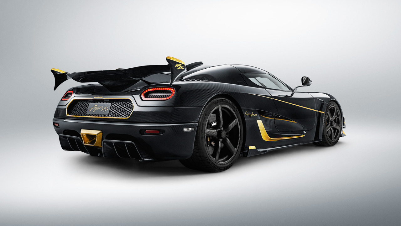 Gryphon được giới thiệu lần đầu tại Triển lãm ôtô quốc tế Geneva Motor Show 2017
