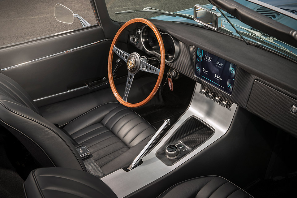 Thiết kế ca bin hàng ghế trước của xe Jaguar E-Type Zero