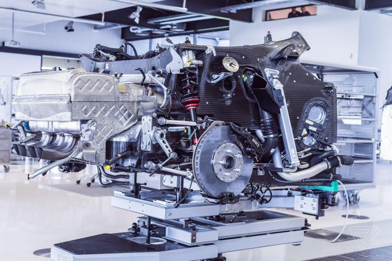 Thiết kế động cơ Bugatti Chiron