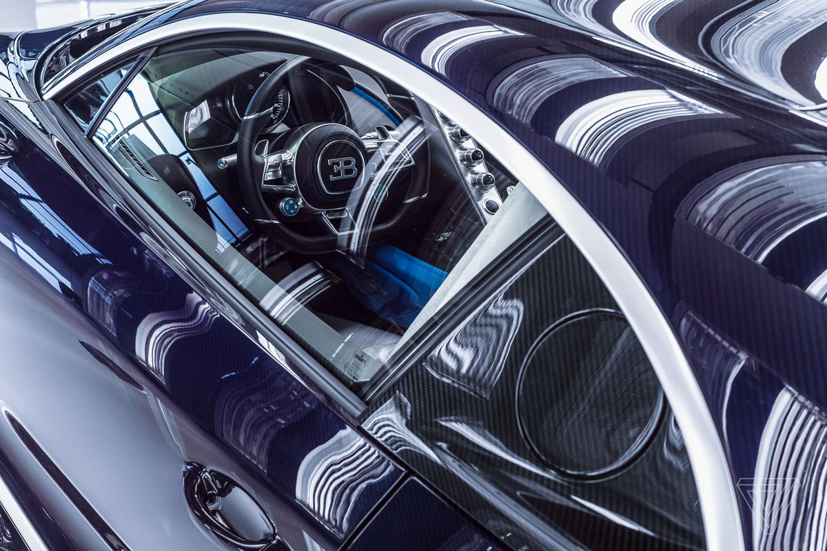 Thiết kế bên hông xe Bugatti Chiron