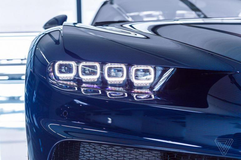 Thiết kế đèn pha xe Bugatti Chiron