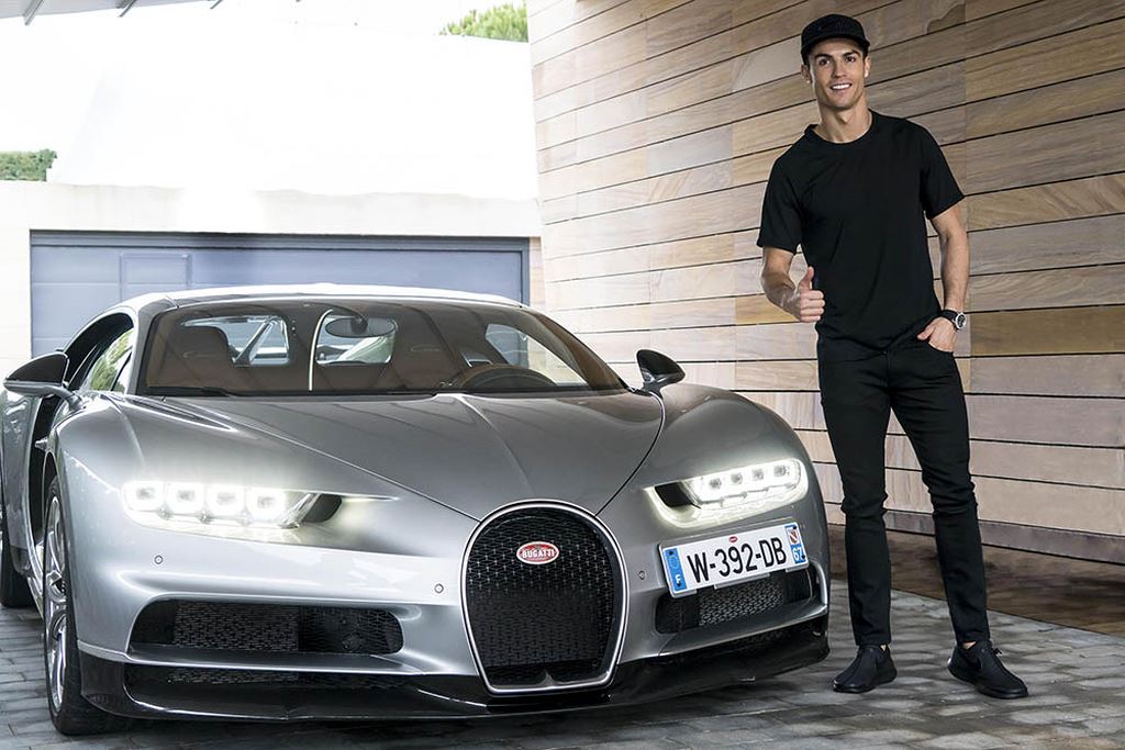 Siêu xe mới nhất của Ronaldo là Bugatti Chiron