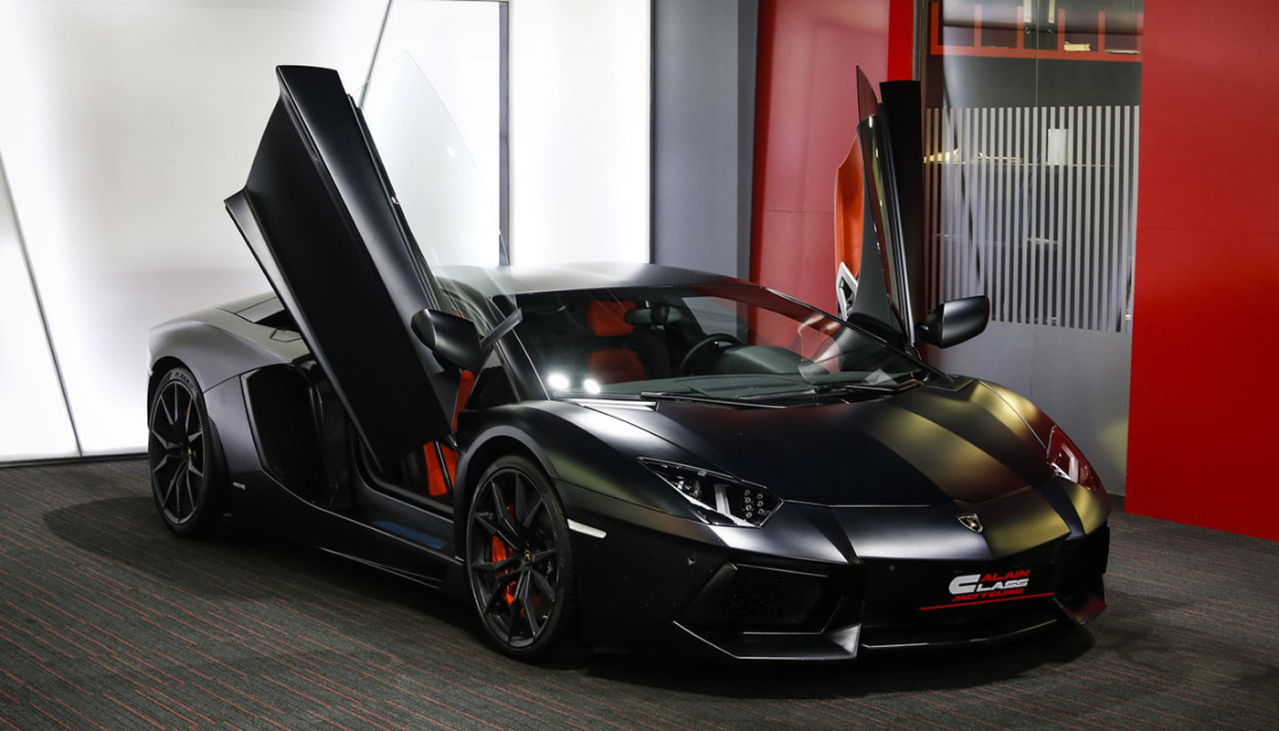 Chiếc xe mới nhất Mohamed Salah mới tậu là Lamborghini Aventador màu đen