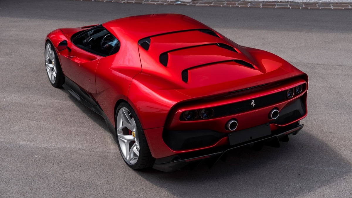 Thiết kế đuôi xe Ferrari SP38