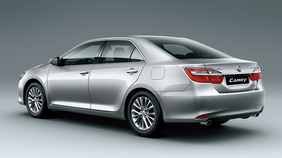 Đuôi xe Toyota Camry 2018 không có nhiều thay đổi so với phiên bản trước