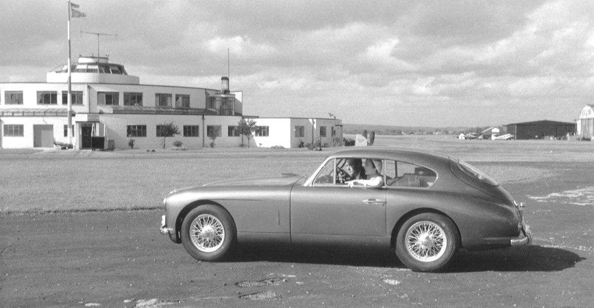 Xe Aston Martin DB2/4 hay DB Mark 3