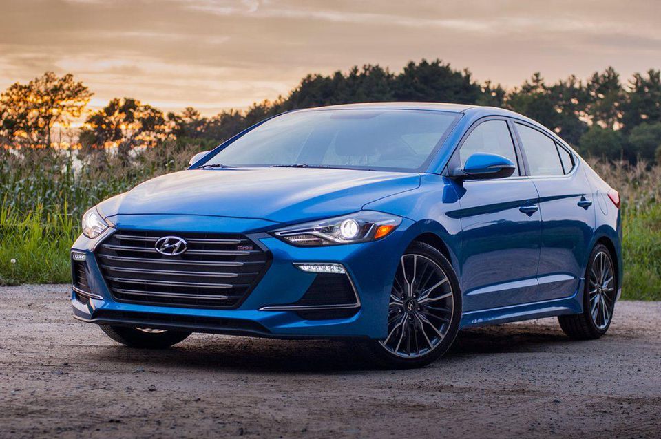 Hyundai Elantra biến động trái trái chiều tuy nhiên không nhiều