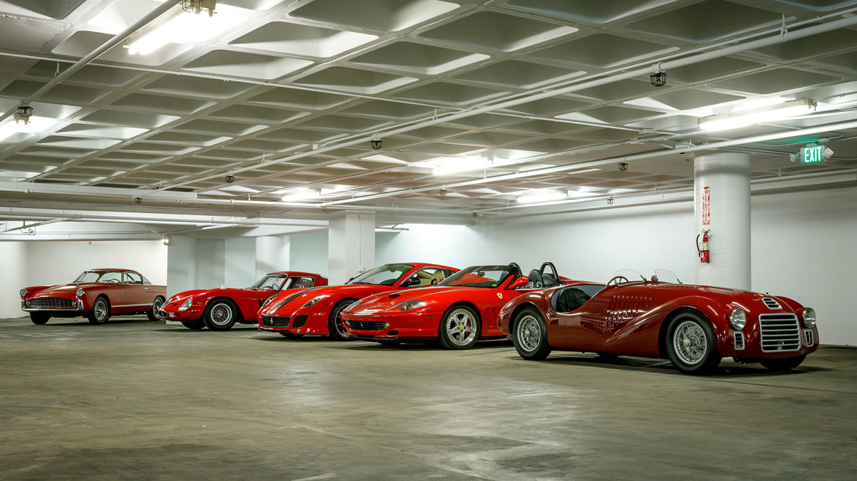Một góc trưng bày của hãng siêu xe Ferrari