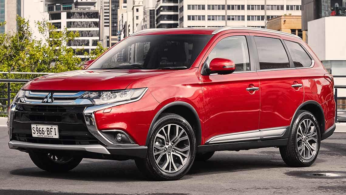 Giá xe Mitsubishi Outlander 2.0 STD tăng 15 triệu đồng trong tháng 6/2018