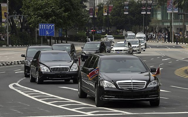 Đoàn xe hộ tống nhà lãnh đạo Triều Tiên tại Singapore