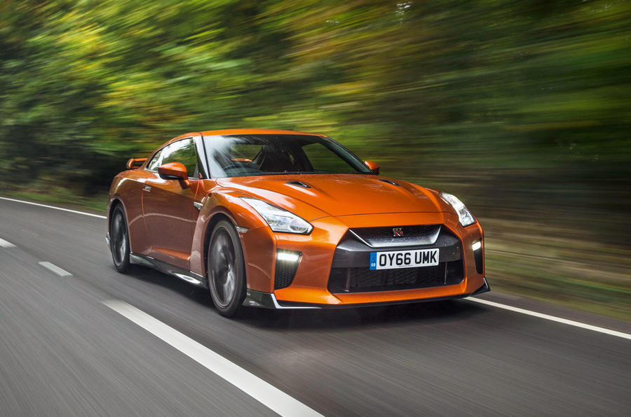 Xe Nissan GT-R, siêu xe Nhật Bản với giá chỉ bằng 1 nửa so với các siêu xe đến từ Châu Âu