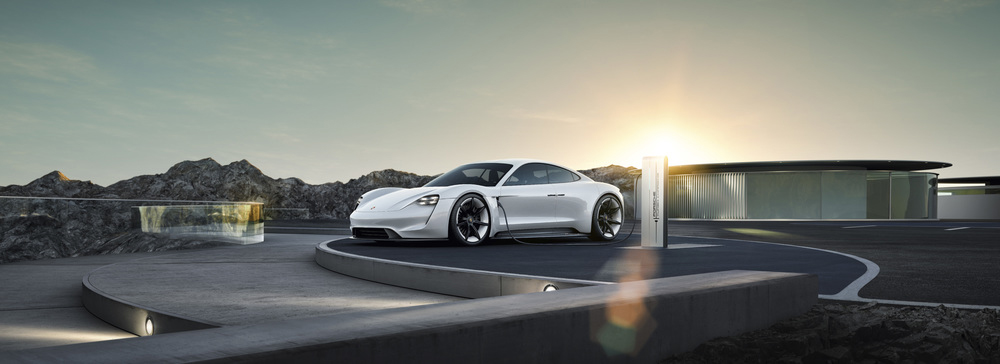 Dòng xe điện thể thao đầu tiên mang triết lý của Porsche đã có tên chính thức Taycan