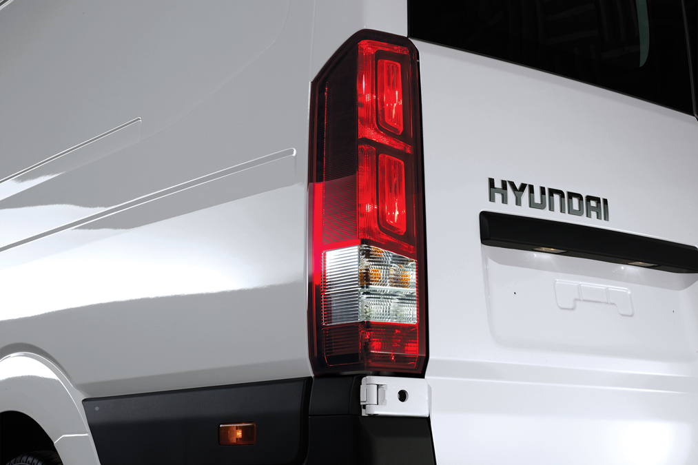 Thiết kế đèn hậu của xe Hyundai Solati