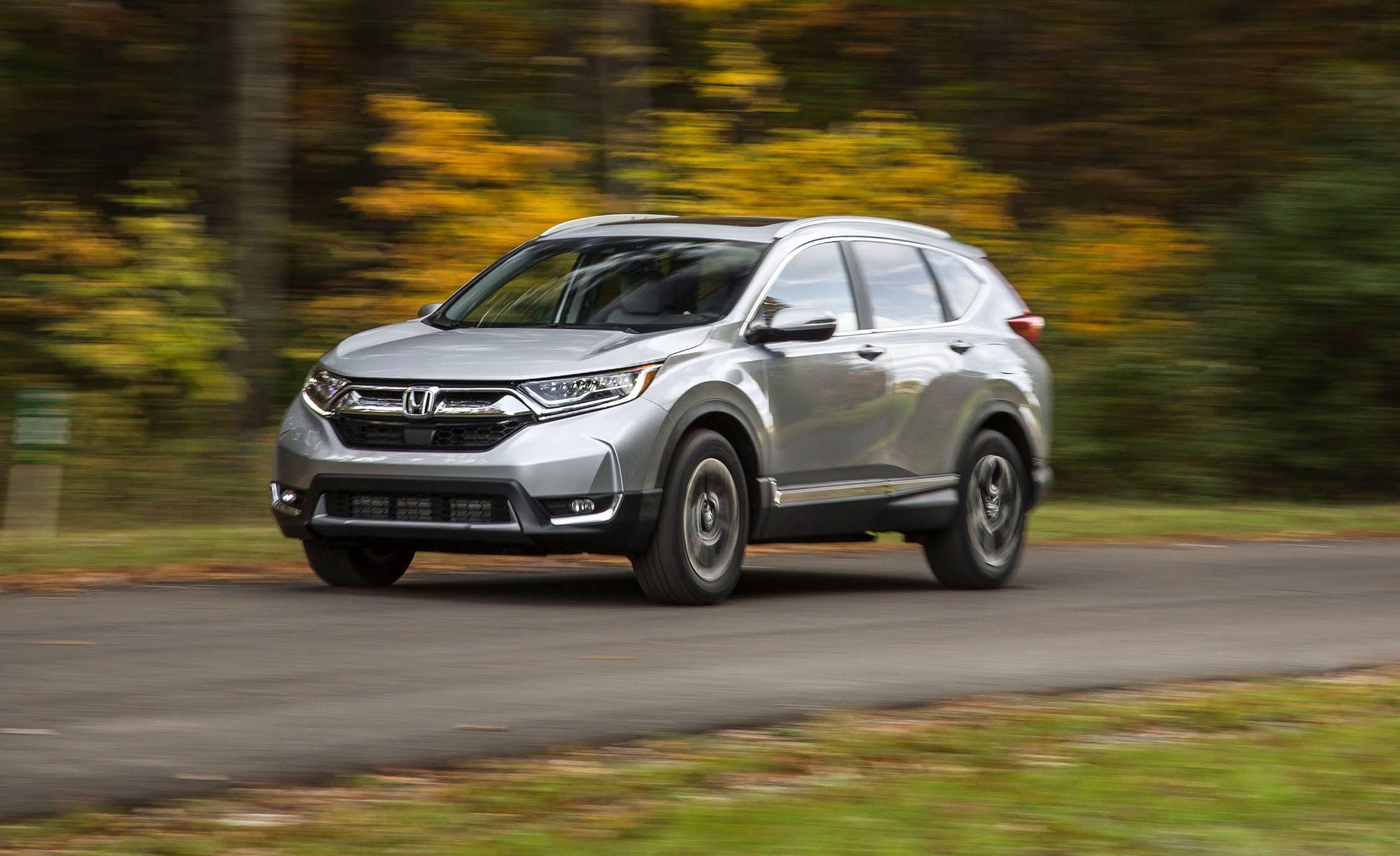 Xe Honda CR-V 2018 có giá bán thực tế cao hơn tới 50 triệu đồng