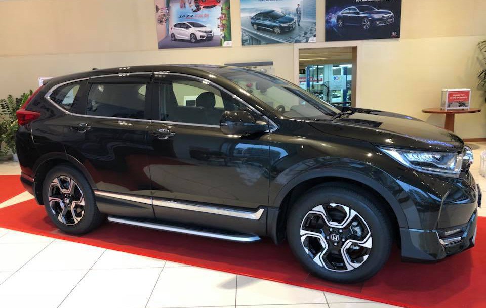 Lượng xe nhập khẩu về không nhiều khiến giá Honda CR-V 2018 tăng mạnh
