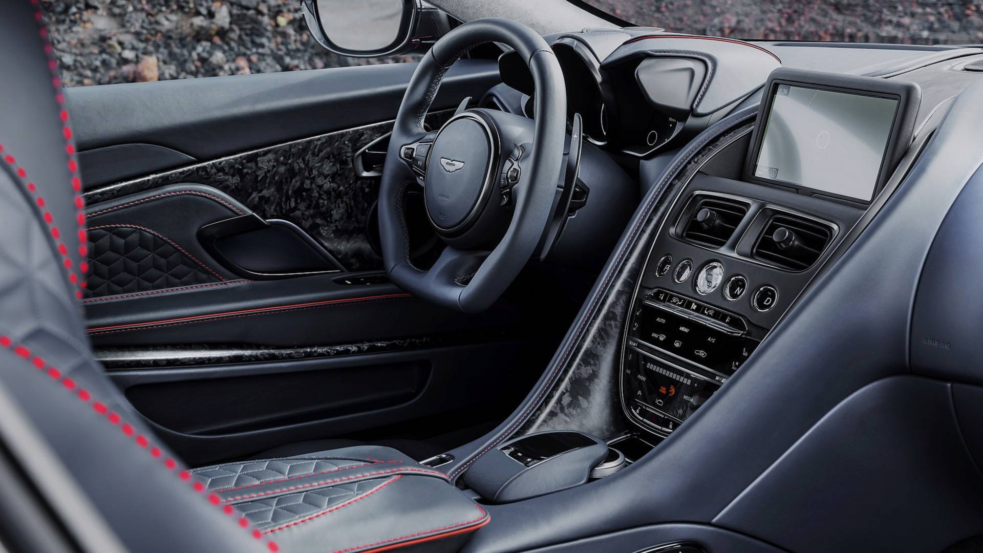 Thiết kế cabin xe Aston Martin DBS Superleggera
