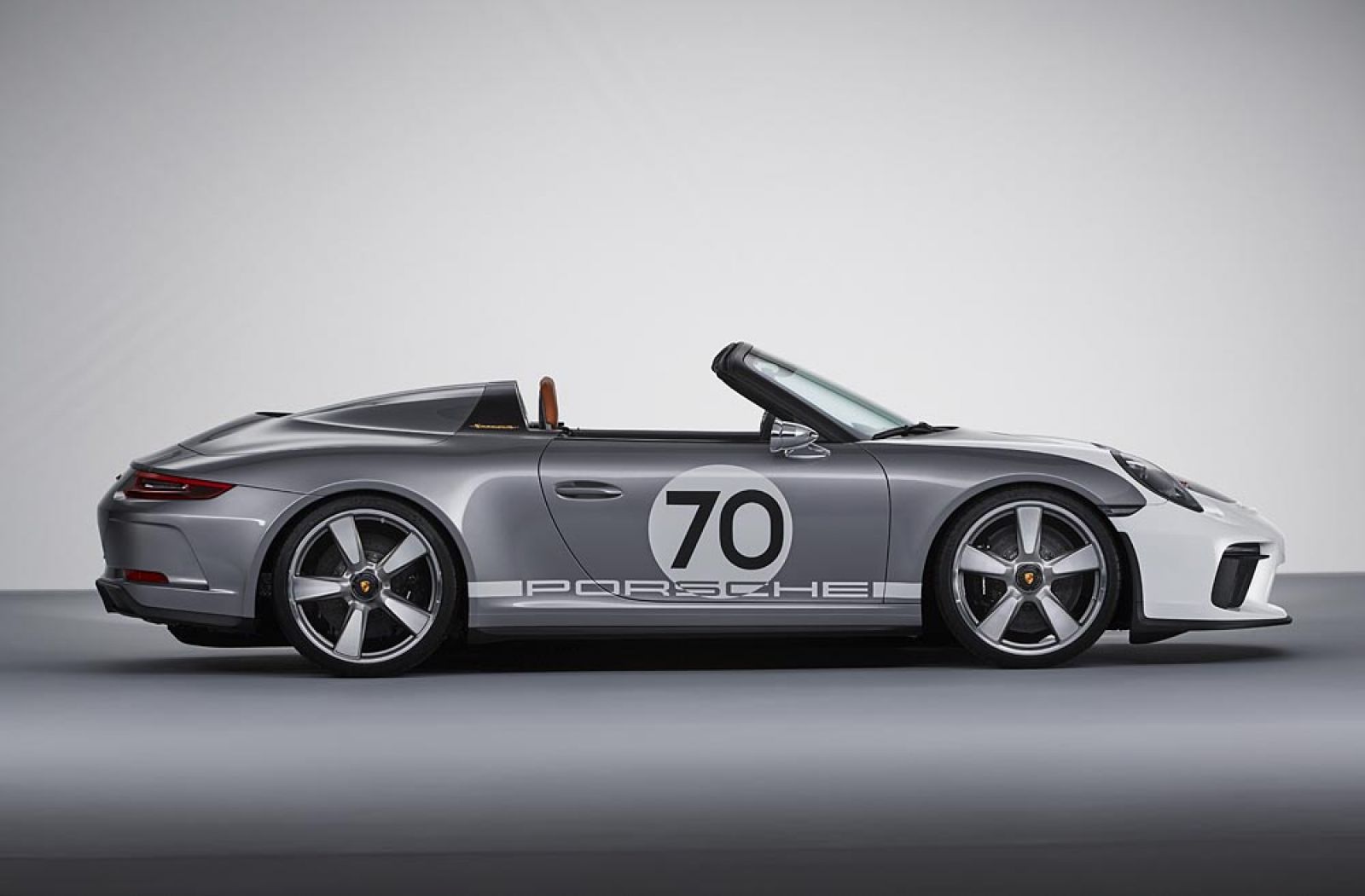 Porsche 911 Speedster sẽ ra mắt năm 2019