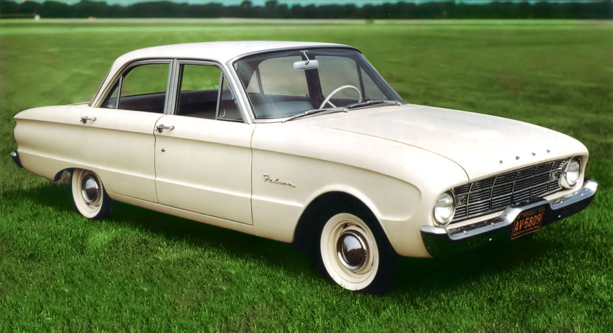 Ford Mustang được thiết kế dựa theo mẫu Falcon